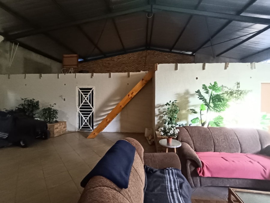 4 Bedroom Property for Sale in Mooinooi North West